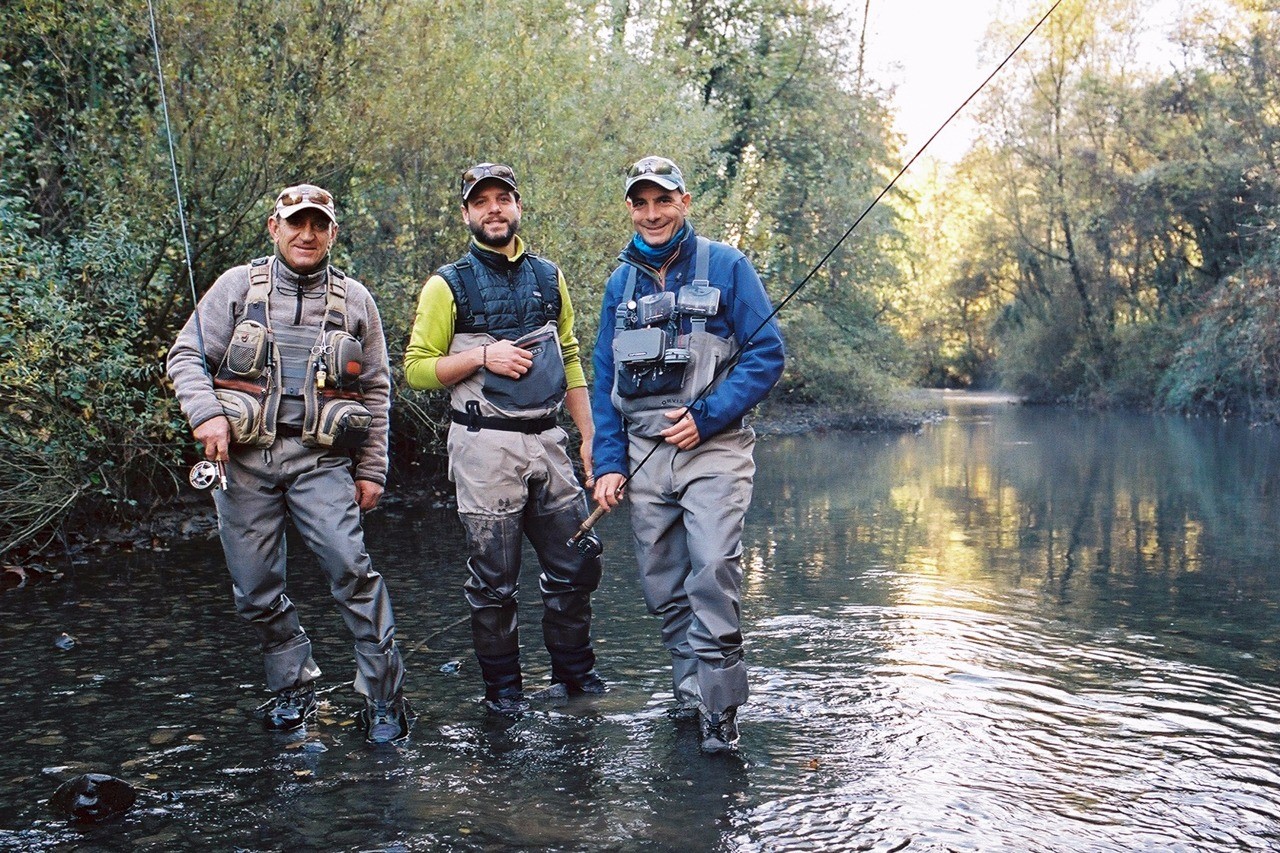 The Difference Between Fly Fishing & Angler Fishing 
